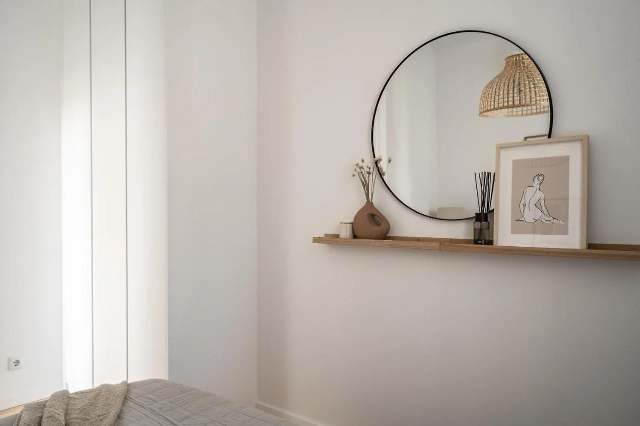 Akicity Ourique White Lisboa 0*,  Portekiz